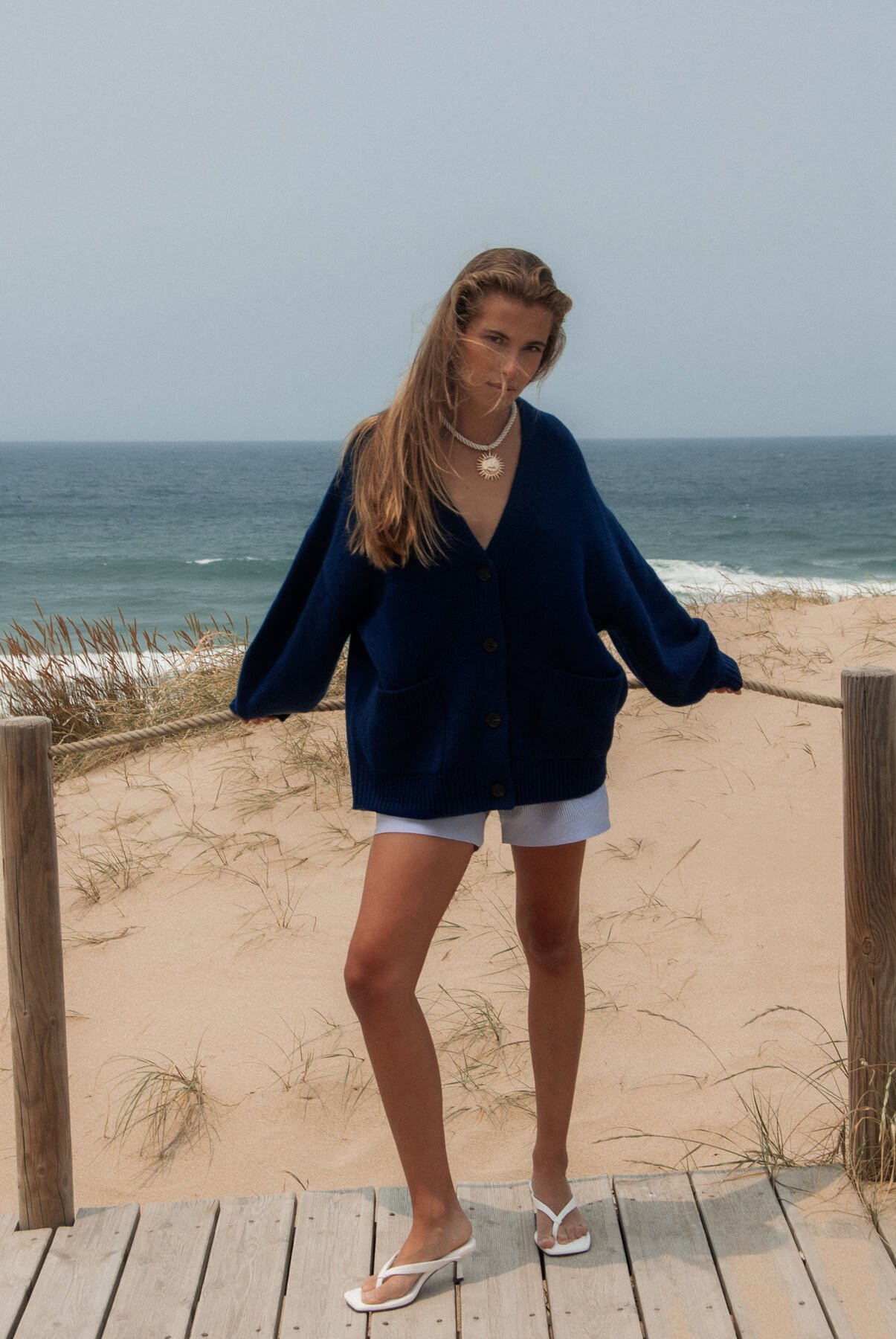 Kampagnenbild: Cardigan in Blue